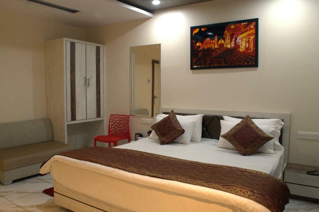 Hotel Tamilnadu Kashi Varanasi Exteriör bild