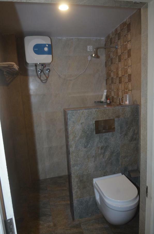 Hotel Tamilnadu Kashi Varanasi Exteriör bild