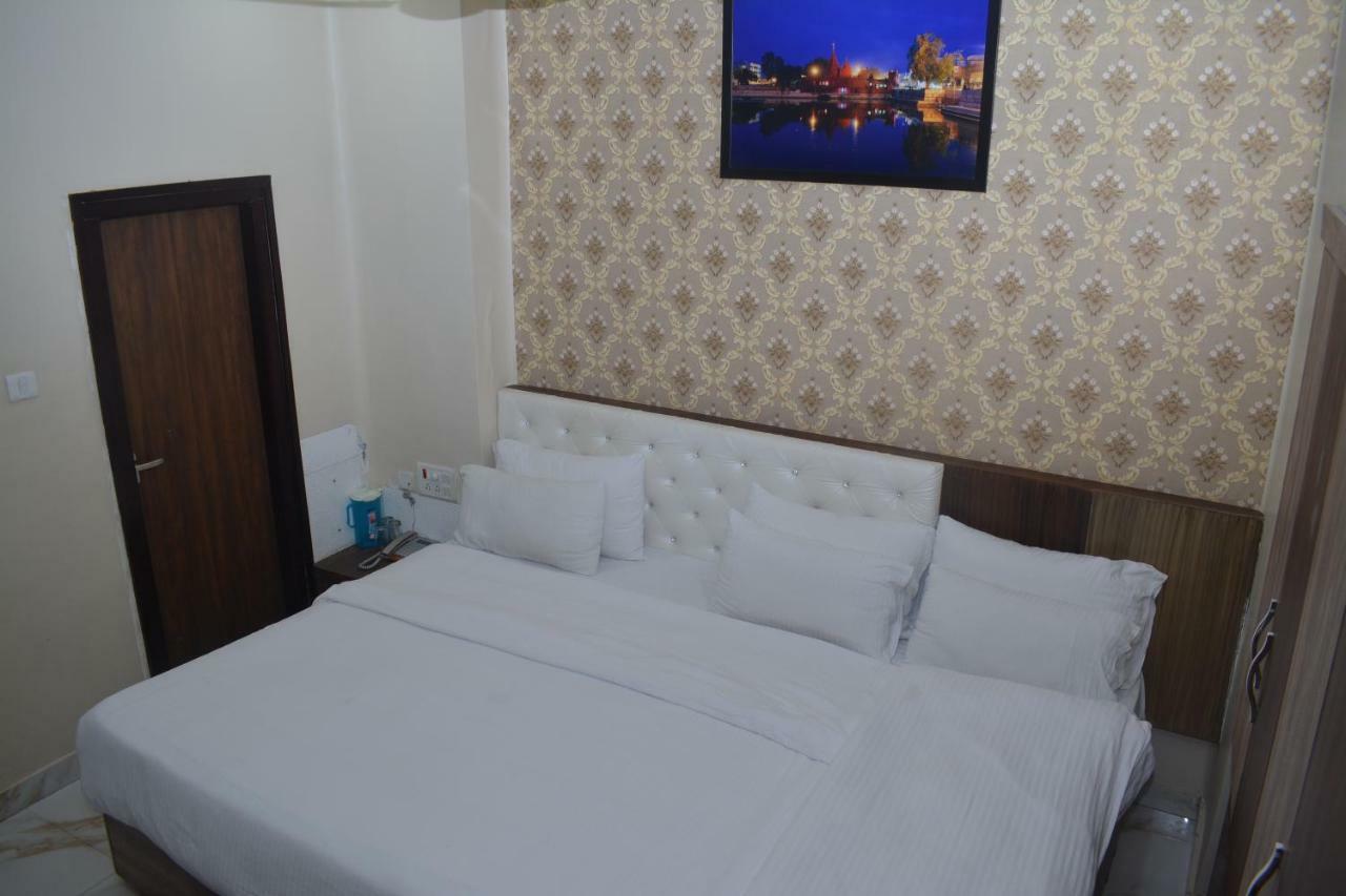 Hotel Tamilnadu Kashi Varanasi Exteriör bild